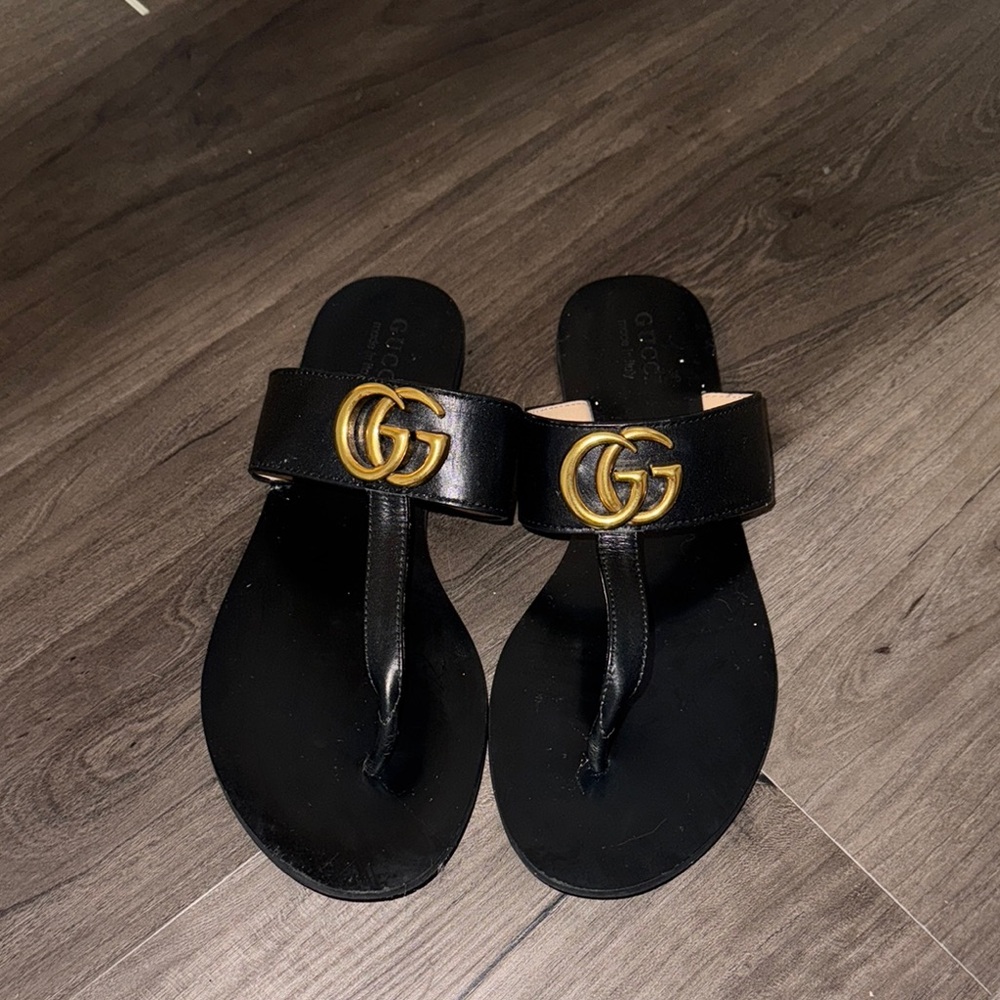 Gucci Marmont Black leather thong - Picture 3 of 5